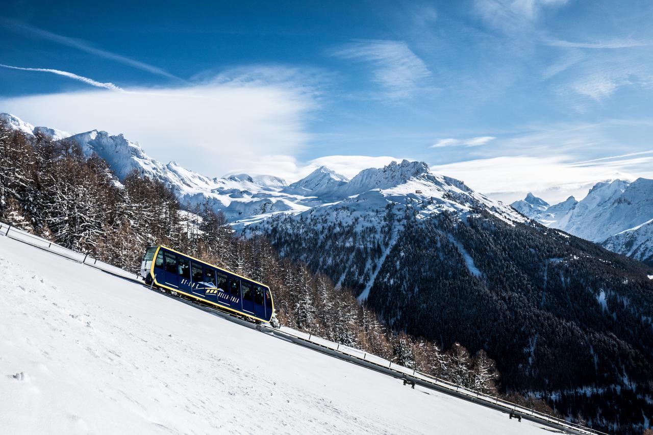 Guesthouse & Hotel Le Cervin Vissoie エクステリア 写真