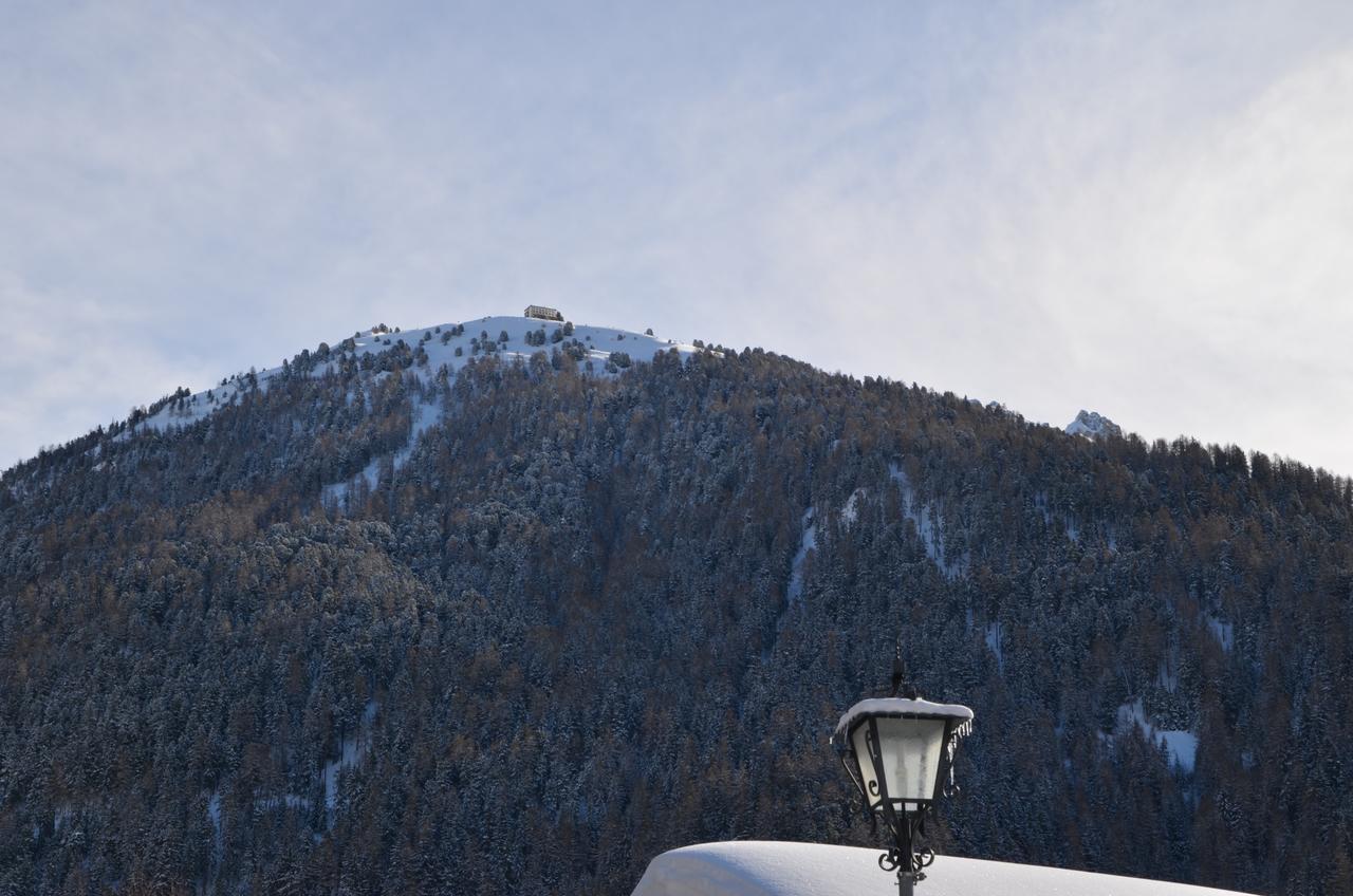 Guesthouse & Hotel Le Cervin Vissoie エクステリア 写真